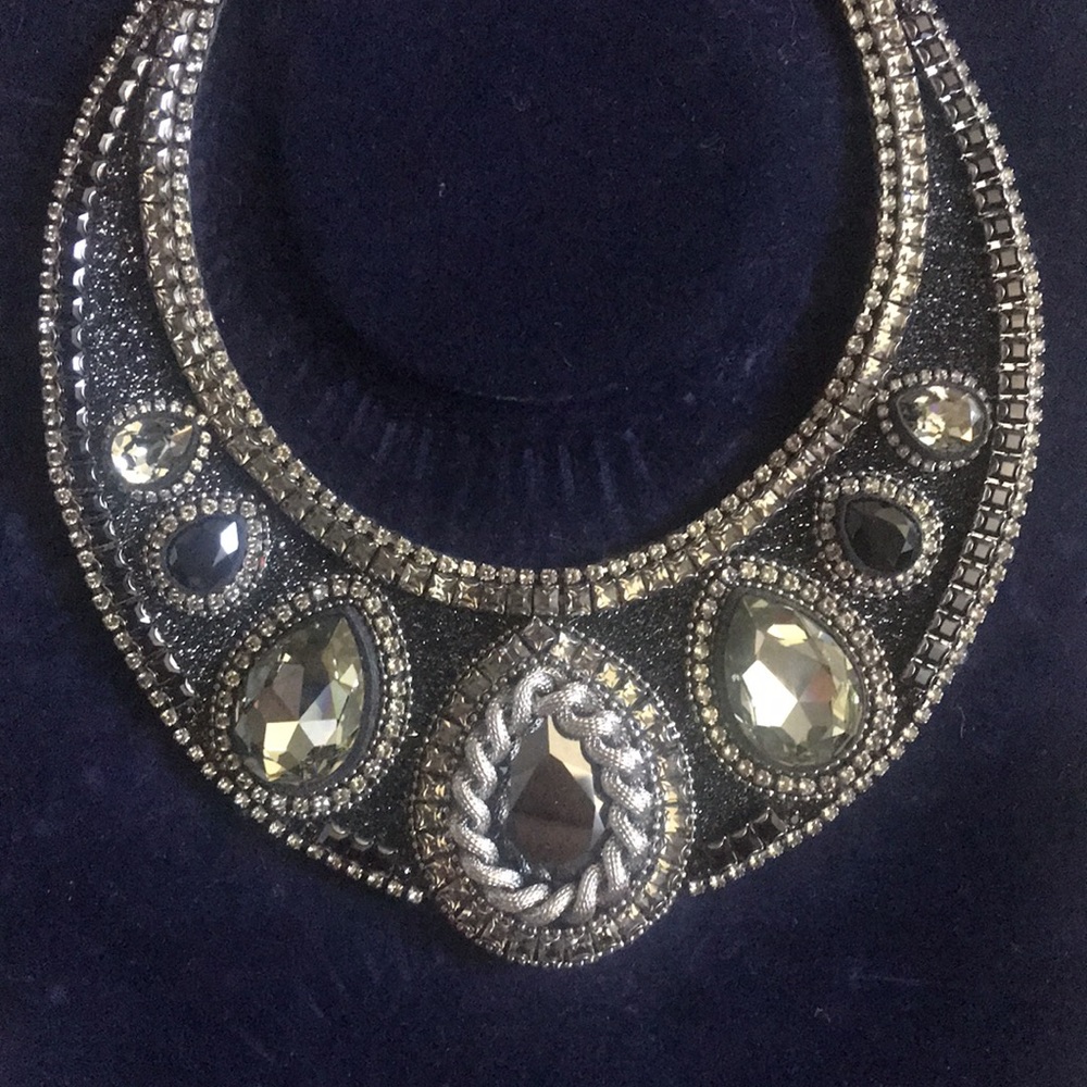 Authentic Swarovski Collar Necklace in black and gray. - Picture 7 of 13